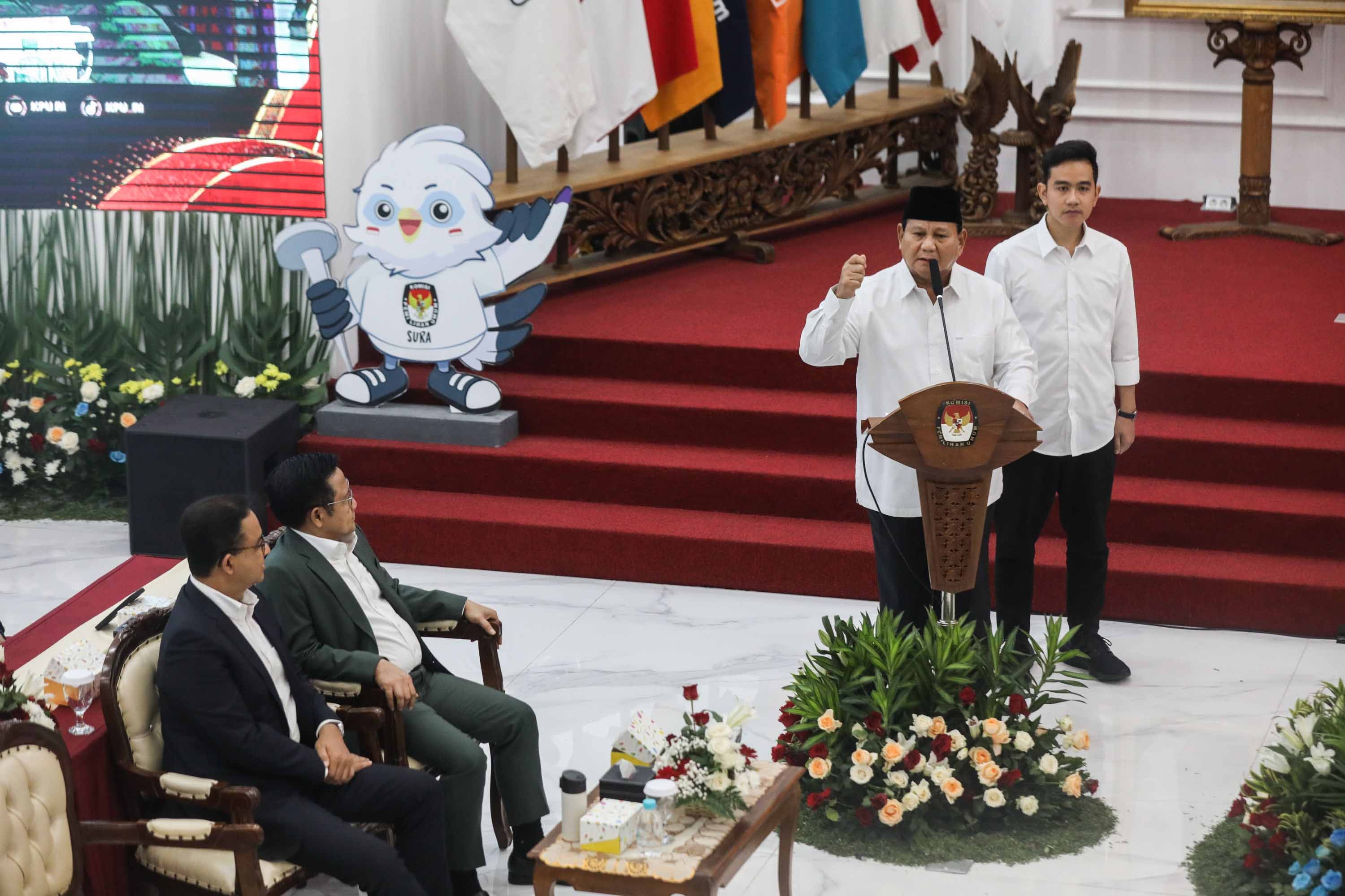 Emrus: Koalisi 03 Lebih Ideal Gabung Pemerintahan Prabowo-Gibran, Koalisi 01 Terlalu Bersebrangan