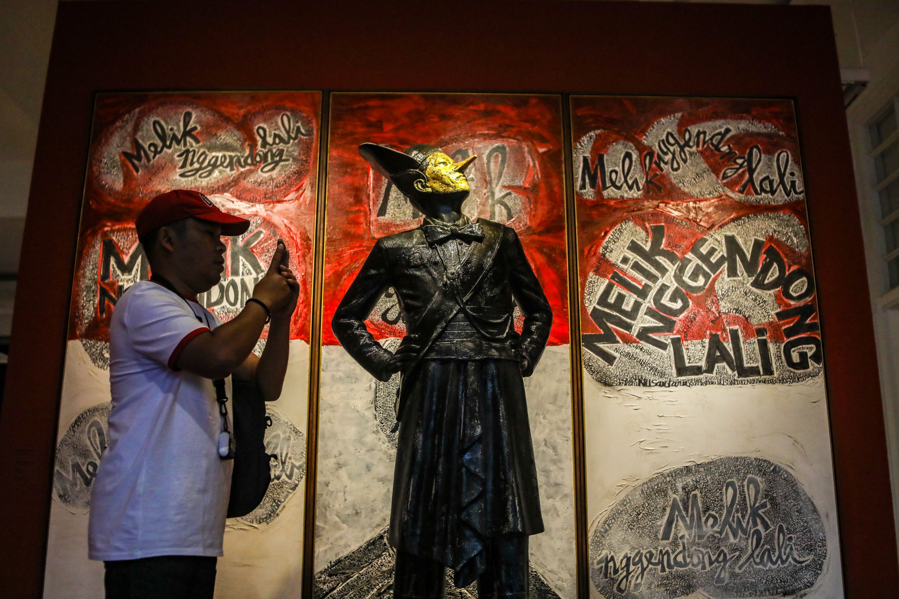 Bagaimana Kamu Membedakan Karya Seni Rupa Berdasarkan Bahannya?