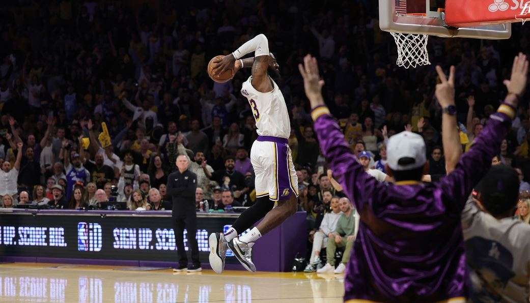 Play-Off NBA: Kalahkan Nuggets untuk Kali Pertama di Laga 4, Lakers Jaga Harapan