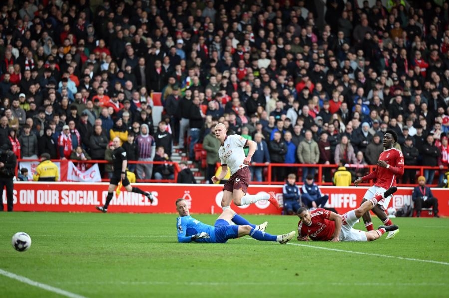 Nottingham vs Man City: Gol Gvardiol dan Haaland Bikin Citizens Kembali Selisih 1 Angka dari Arsenal