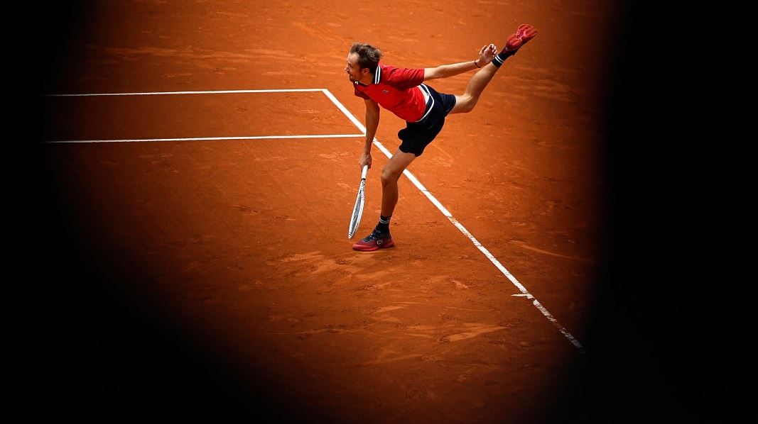 Madrid Masters: Kalahkan Bublik, Daniil Medvedev Koleksi 9 Perempat Final Masters 1000