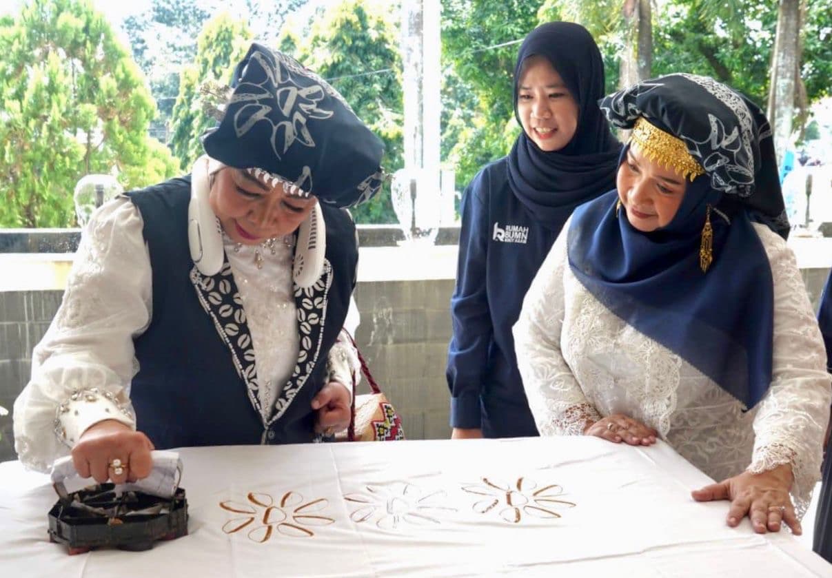 Pj Ketua TP PKK Sumsel Tyas Fatoni Hadiri Peringatan Hari Kartini 2024 di Kabupaten Muara Enim