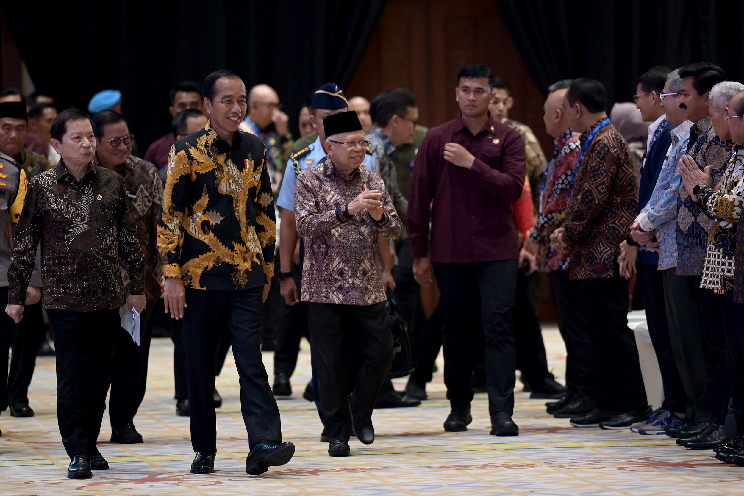 DPR Sebut Stabilitas Transisi Pemerintahan Kunci Atasi Gejolak Ekonomi Global