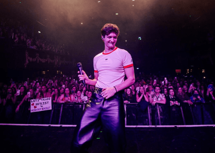 Lirik dan Terjemahan Lagu Drunk Text Oleh Henry Moodie, Hafalkan Jelang Konsernya di Jakarta!