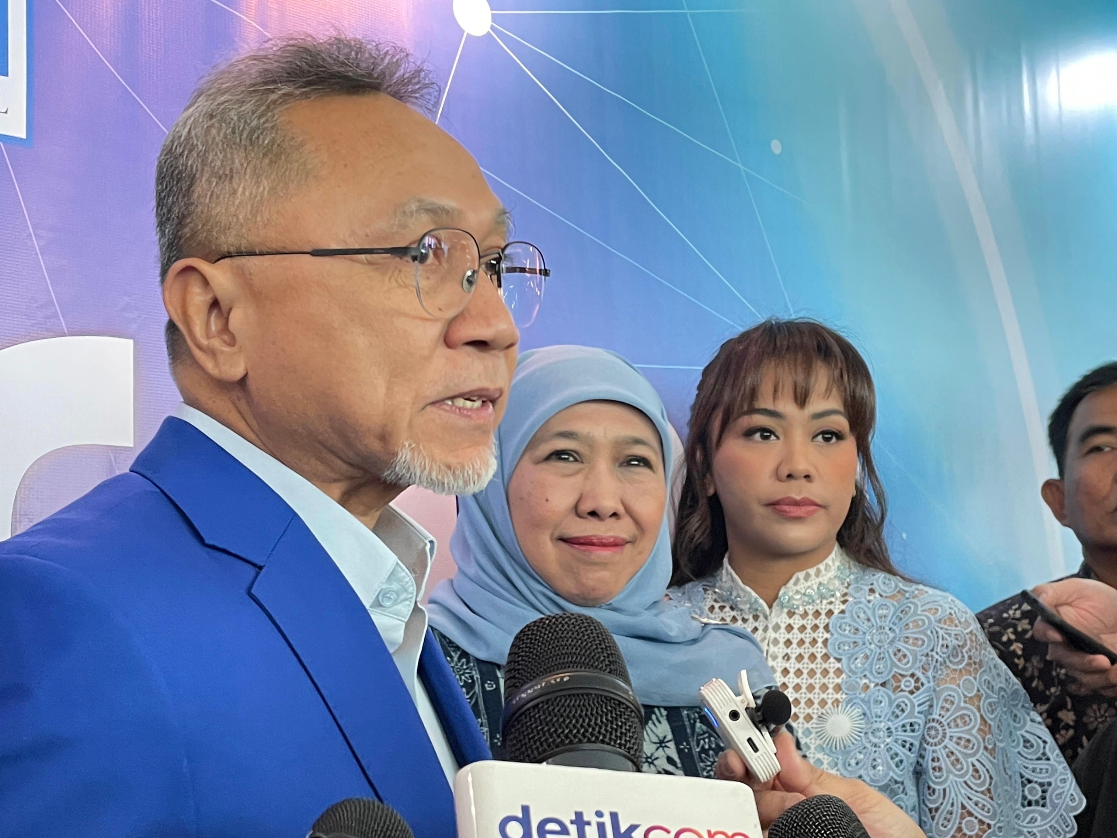 Sahabat Lama Zulhas, Khofifah Mantap Maju Pilgub Jatim Lewat PAN