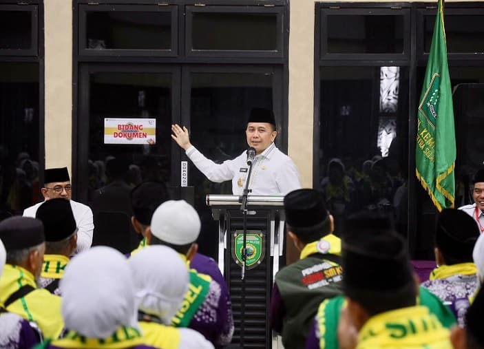 Agus Fatoni Lepas Keberangkatan 445 Calon Haji Kloter Pertama Embarkasi Palembang