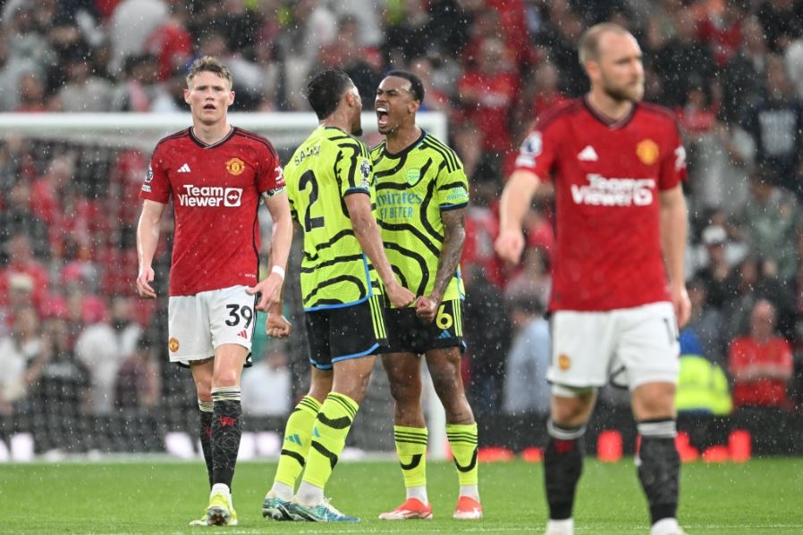 Klasemen Liga Inggris: Arsenal Kembali ke Puncak usai Kalahkan MU, Burnley dan Sheffield Turun Kasta