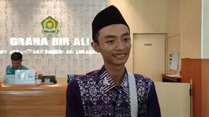 Muhammad Abdul Aziz Jadi Jemaah Haji Termuda Asal Surabaya, Masih Kelas 2 SMK!