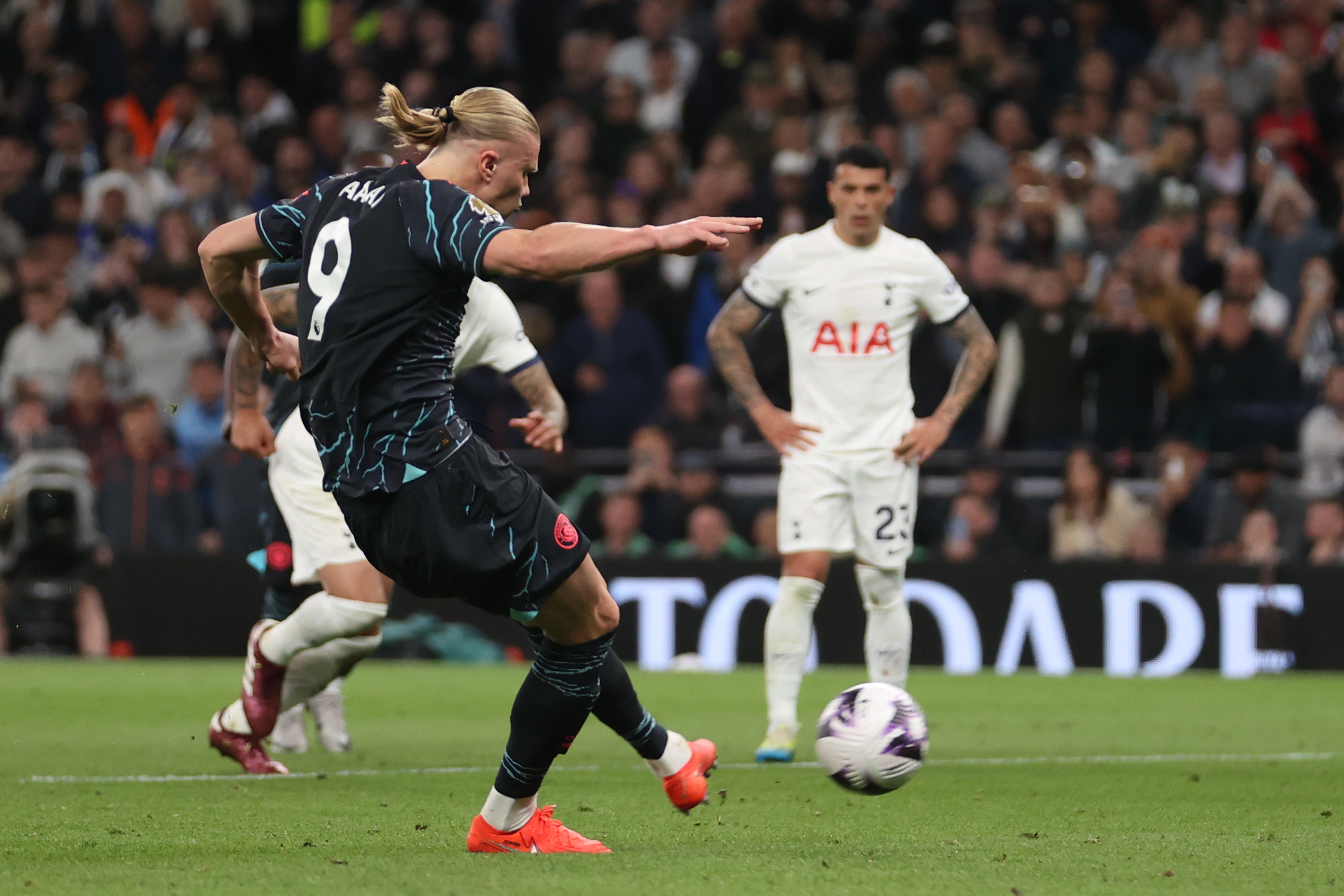 Tottenham vs Man City: Dwigol Erling Haaland Antar Citizens Selangkah Lagi Jadi Juara!