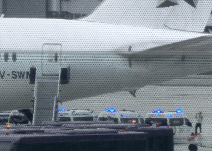 Pesawat Singapore Airlines Alami Turbulensi Parah, 1 Penumpang Meninggal dan 30 Luka-luka!