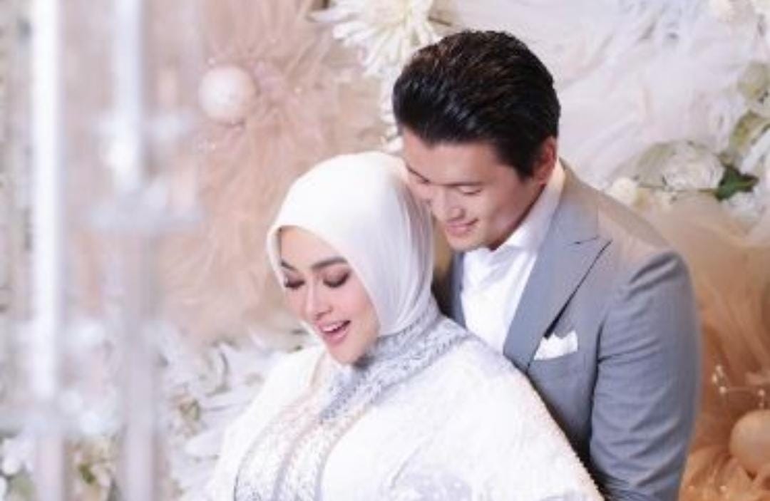 Bukan Rahasia Lagi, Syahrini Umumkan Sedang Mengandung