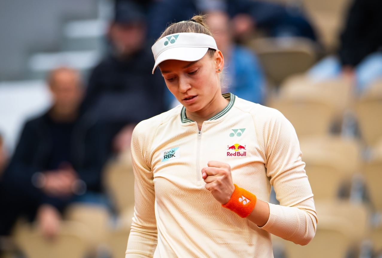 Prancis Terbuka: Elena Rybakina Melaju setelah Hujan, Swiatek Lawan Osaka di Putaran Kedua