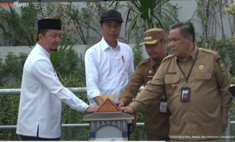Jokowi Resmikan Sistem Pengelolaan Ubah Air Limbah Jadi Air Baku di Pekanbaru