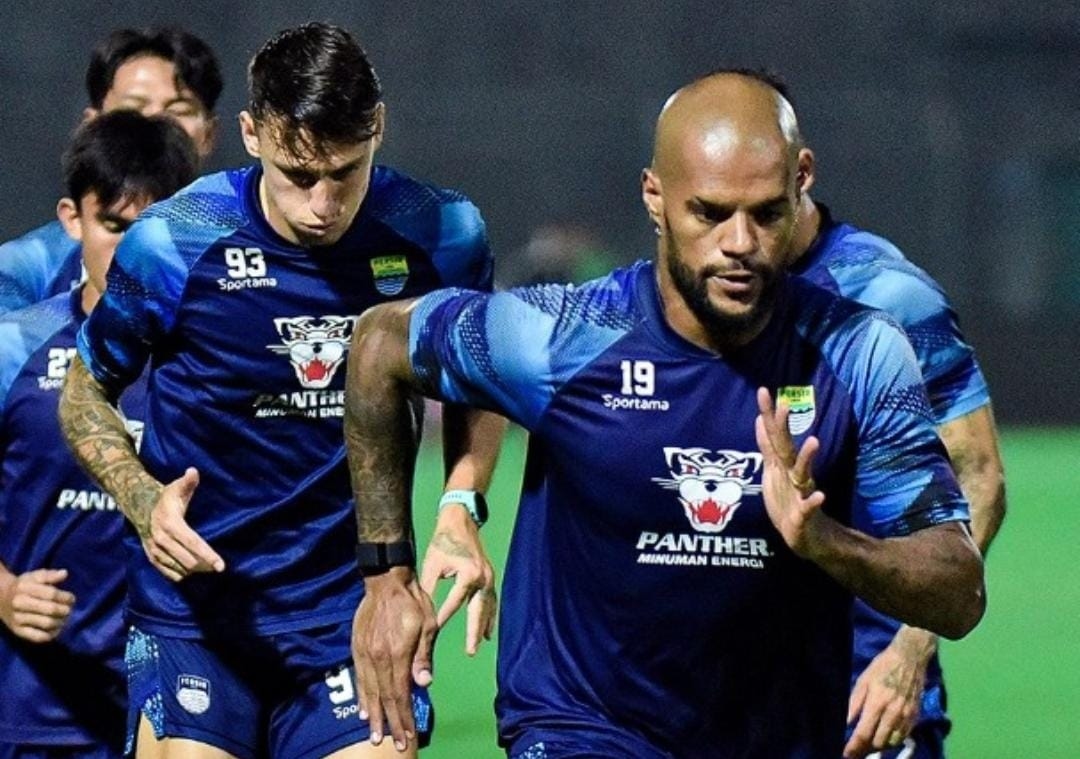 Persib Bandung Ogah Kasih Kesempatan Madura United Bangkit