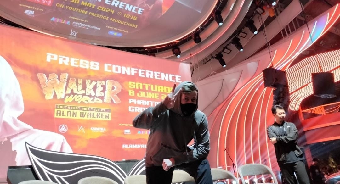 Alan Walker Ajak Guru SMA Viral Datang ke Konsernya