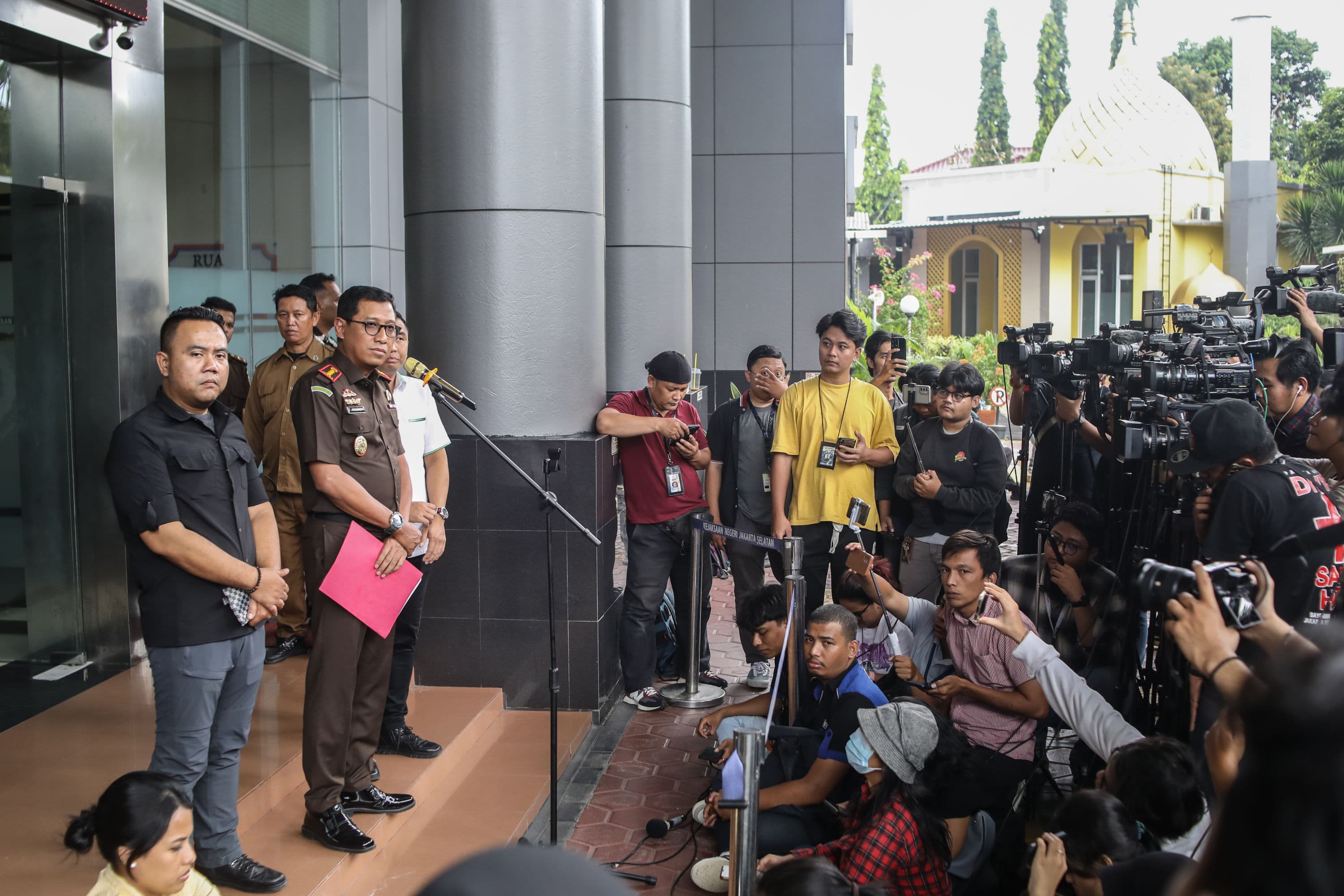 Daftar 10 Tersangka Kasus Korupsi Timah yang Dilimpahkan ke Kejaksaan Negeri Jakarta Selatan