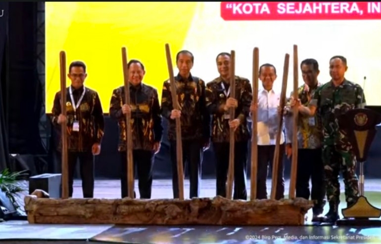 Di Rakernas Apeksi, Jokowi Singgung Biaya LRT dan MRT Mahal: APBD Enggak Ada yang Mampu