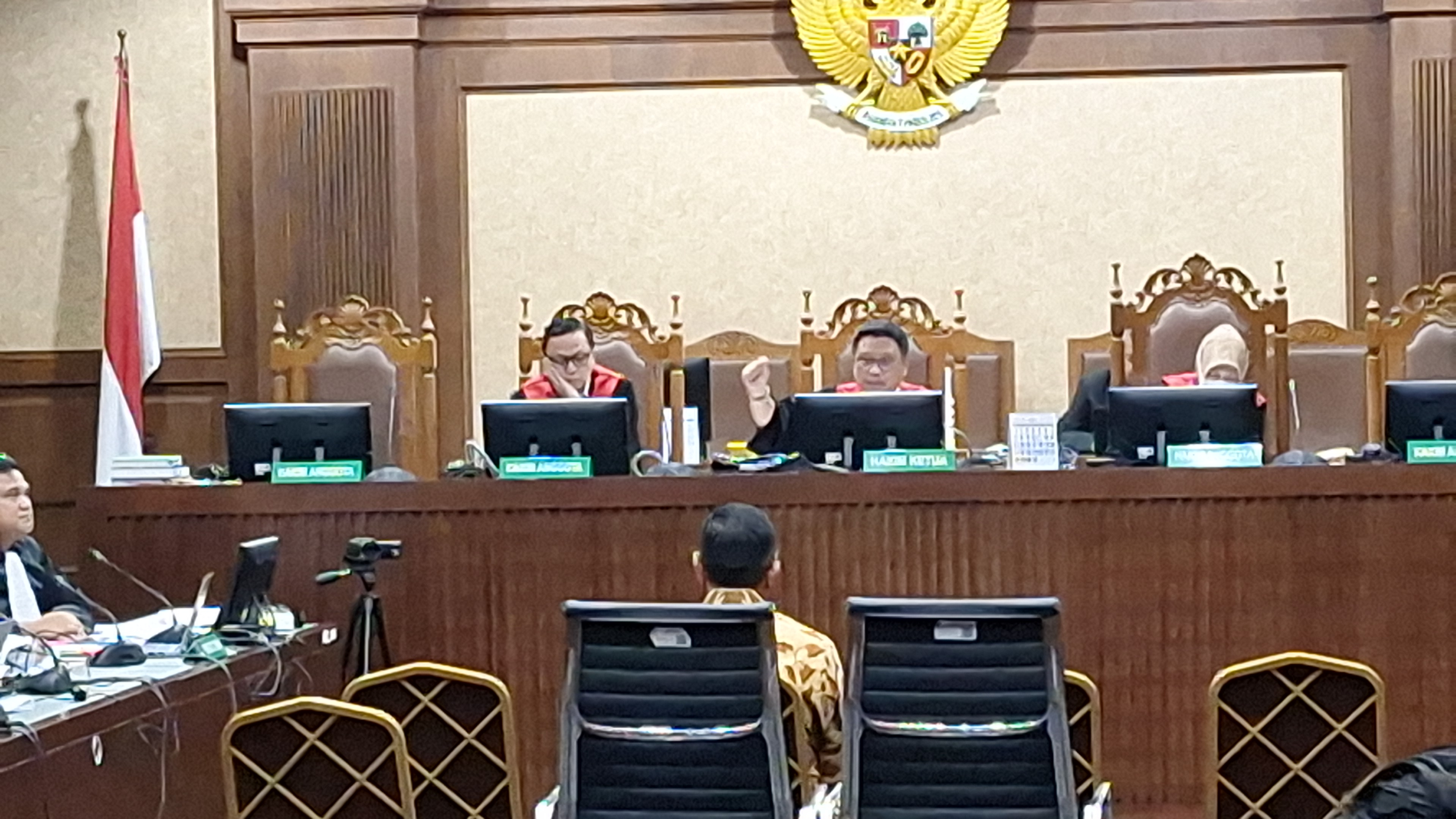 Jadi Saksi Sidang Terdakwa SYL, Ahmad Sahroni Dapat Pesan Ketum Nasdem
