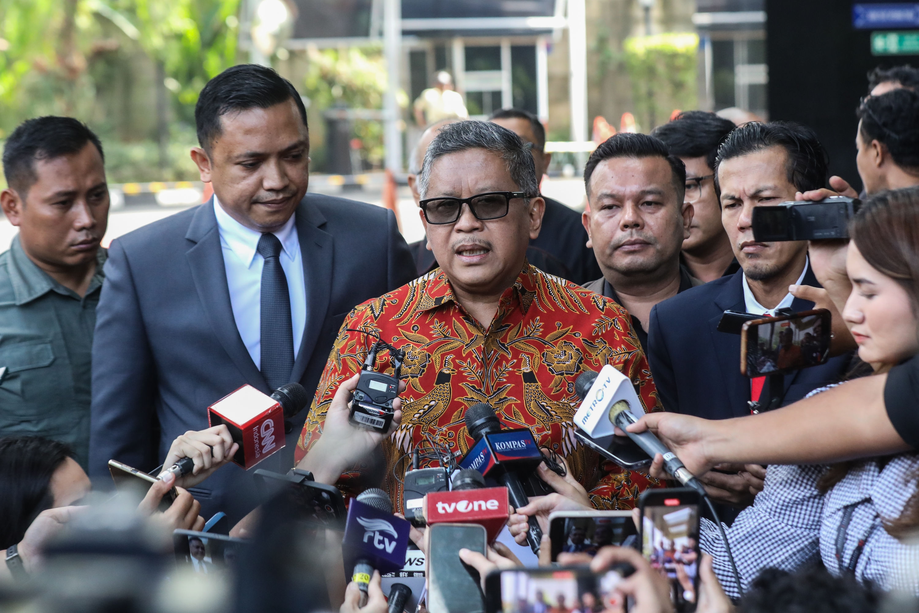 Handphone Sekjen PDIP Hasto Disita KPK, Banyak Rahasia Akan Terungkap