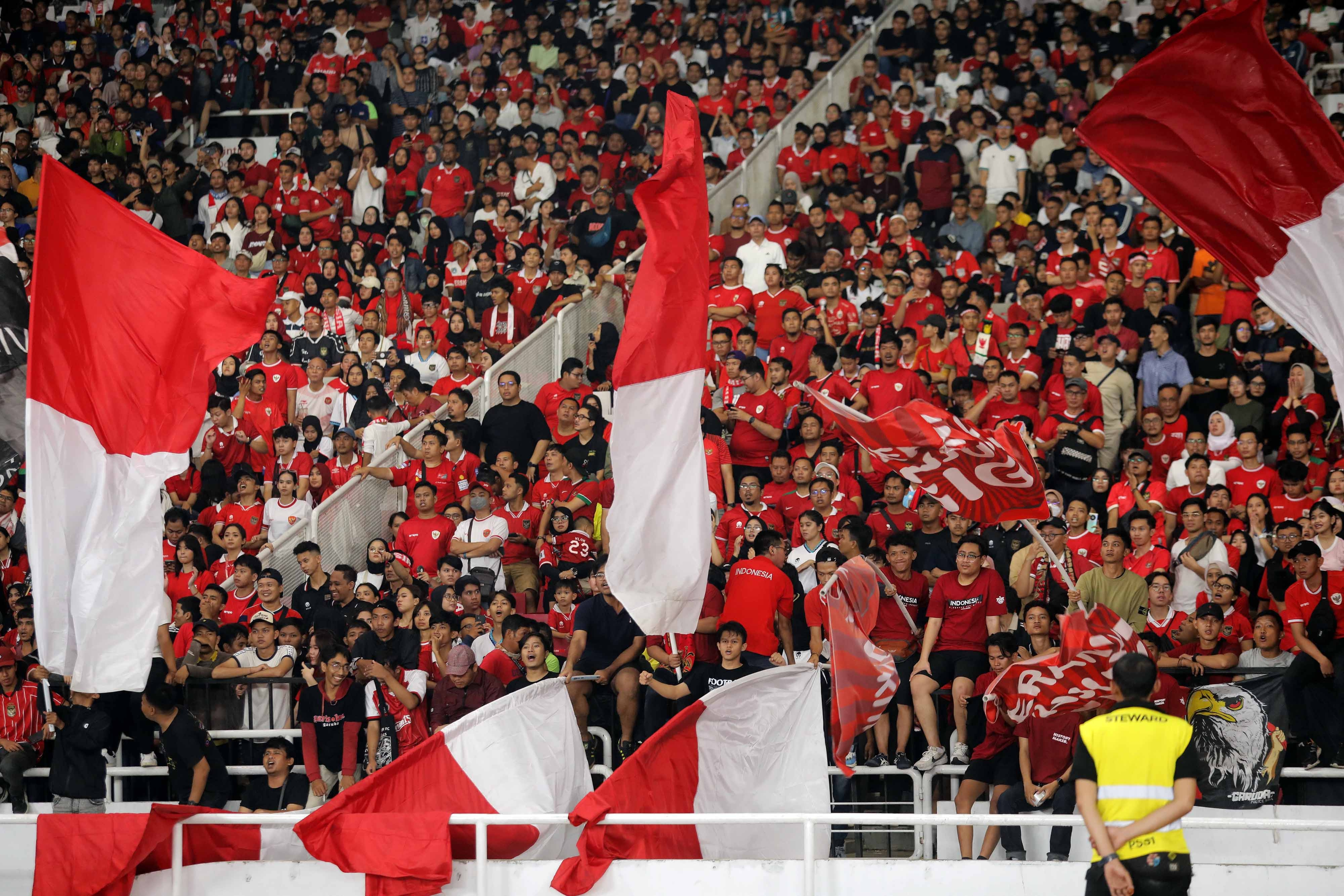 Kepada Sekjen PSSI, AFC Titip Pesan Minta Suporter Timnas Indonesia Jamu Lawan dengan Baik!