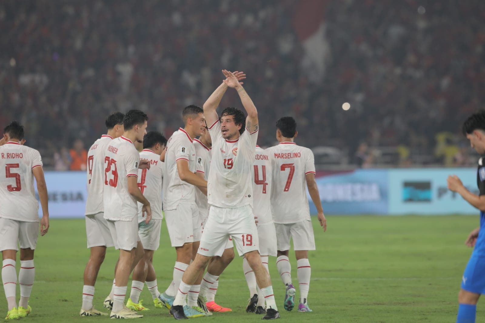 Gagal Dapatkan Shayne Pattynama, Bhayangkara FC Alihkan Target ke Thom Haye dan Jordi Amat