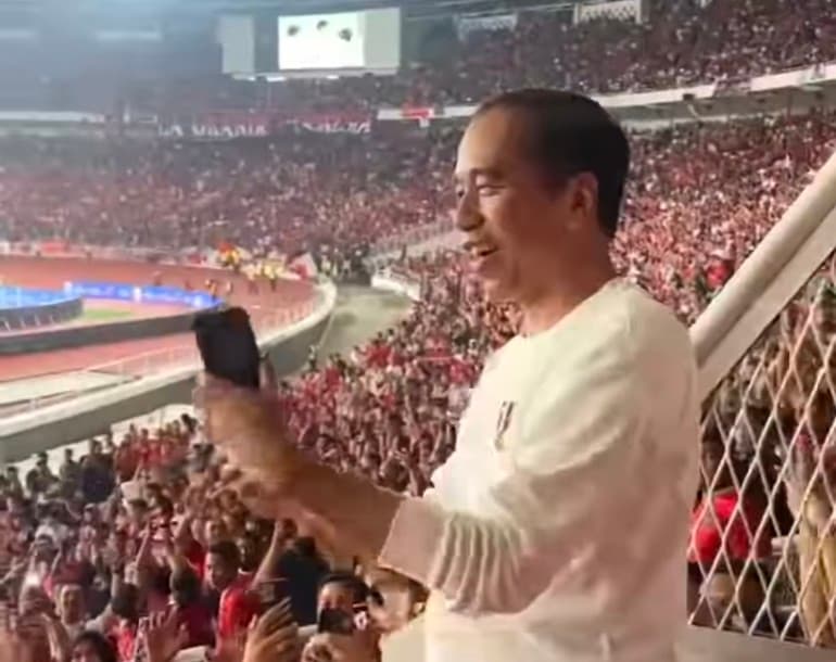 Jokowi Bangga Timnas Indonesia Taklukan Filipina 2-0: Semakin Dekat dengan Piala Dunia
