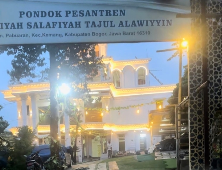 Profil Pesantren Tajul Alawiyyin, Didirikan Habib Bahar bin Smith, Pria yang Disebut Keluarga Nabi