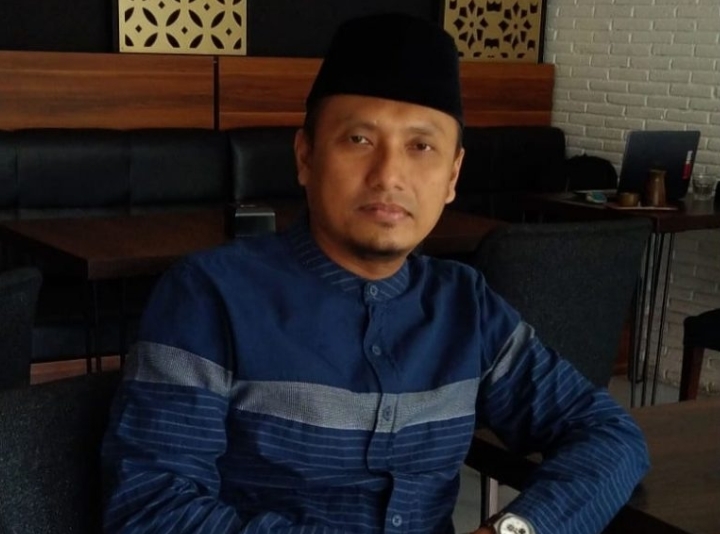 Pengasuh Ponpes Raudlatul Ma’arif KH Agus Ma'arif Pimpin Shalat Jama' Taqdim Qashar di Tenda Haji Misi Indonesia di Arafah pada Musim Haji 1445 H