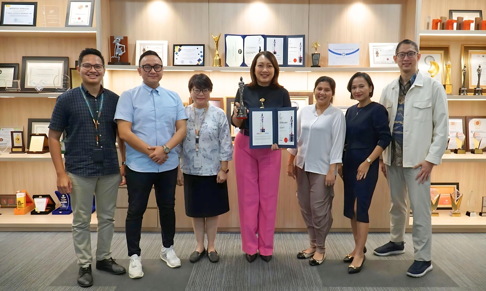 Terapkan Nilai Perusahaan 'BISA' dan EVP Let’s GROW, Danamon Raih Penghargaan Best Companies to Work for in Asia 2024