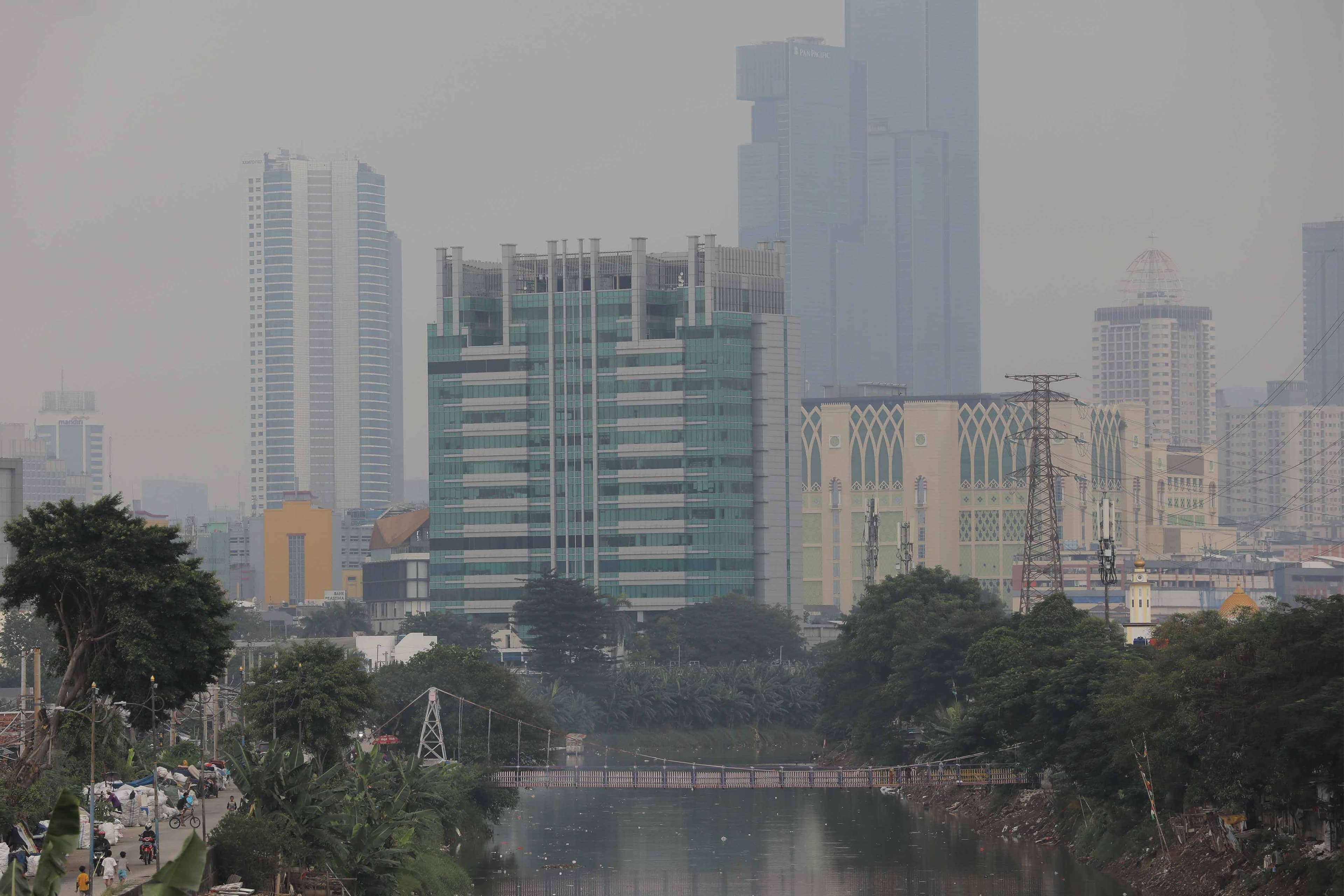 Udara Jakarta Hari Ini: Polusi Kembali Mengkhawatirkan, AQI Capai 136