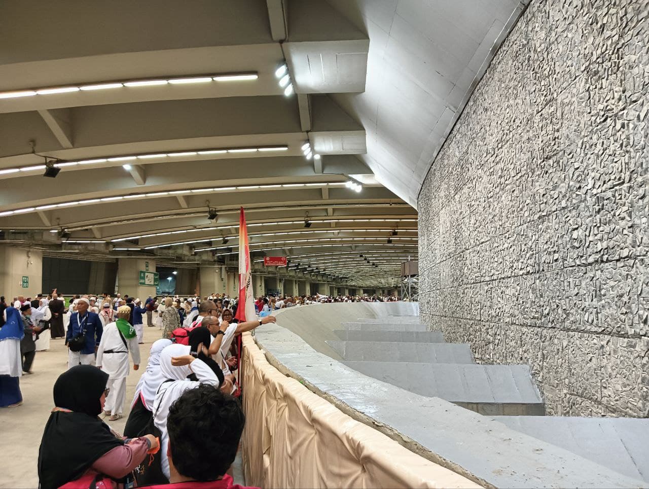 Cuaca Panas di Arab Saudi di Atas 40 Derajat Celcius, PPIH Imbau Jemaah Risti dan Lansia Badal Lontar Jumrah