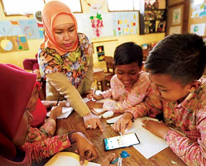 Bagaimana Ide dan Informasi yang Anda Dapatkan Hari Ini Terhubung dengan Pengetahuan yang Sudah Anda Miliki?