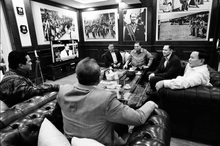 Petinggi Parpol Kumpul di Kantor Kemenhan, Airlangga: Hanya Dengar Paparan Prabowo