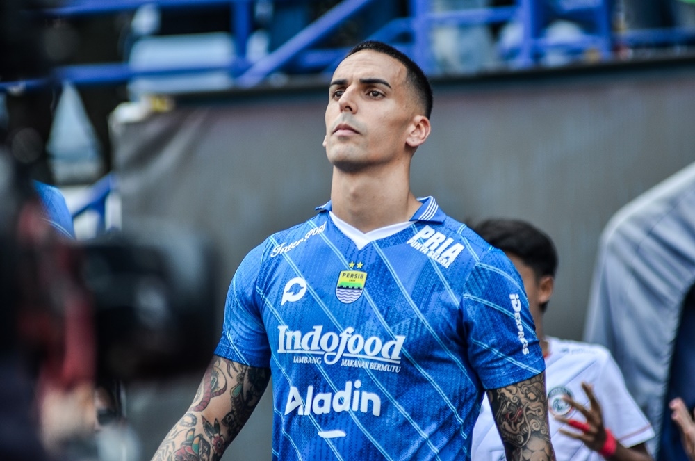 Bojan Hodak Pastikan Alberto Rodriguez Bertahan di Persib Bandung untuk Liga 1 Musim Depan