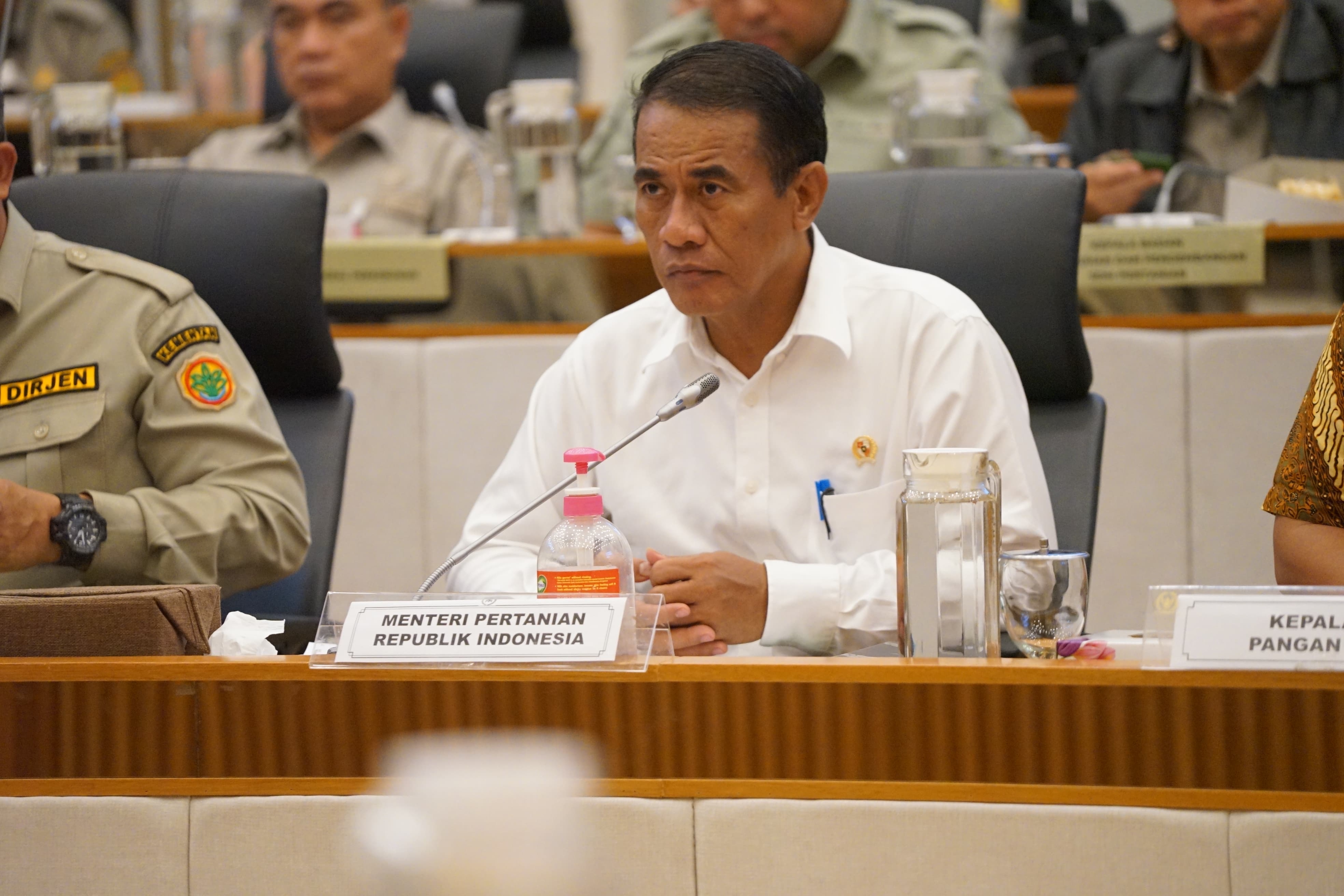 Dukung Amran Kembali Jadi Menteri, Firman Soebagyo: Mentan Harus Siap Kotor dan Terjun ke Lapangan