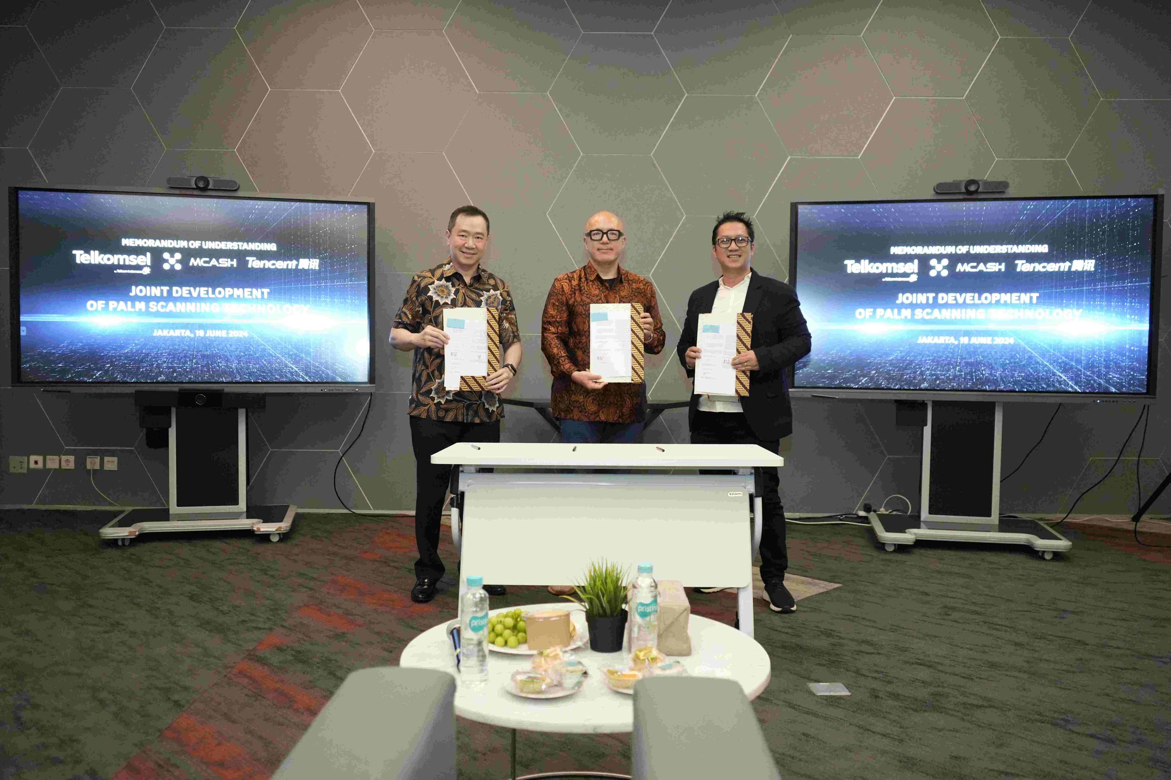 Gandeng Tencent Cloud dan MCASH, Telkomsel Adopsi Teknologi Pemindaian Telapak Tangan