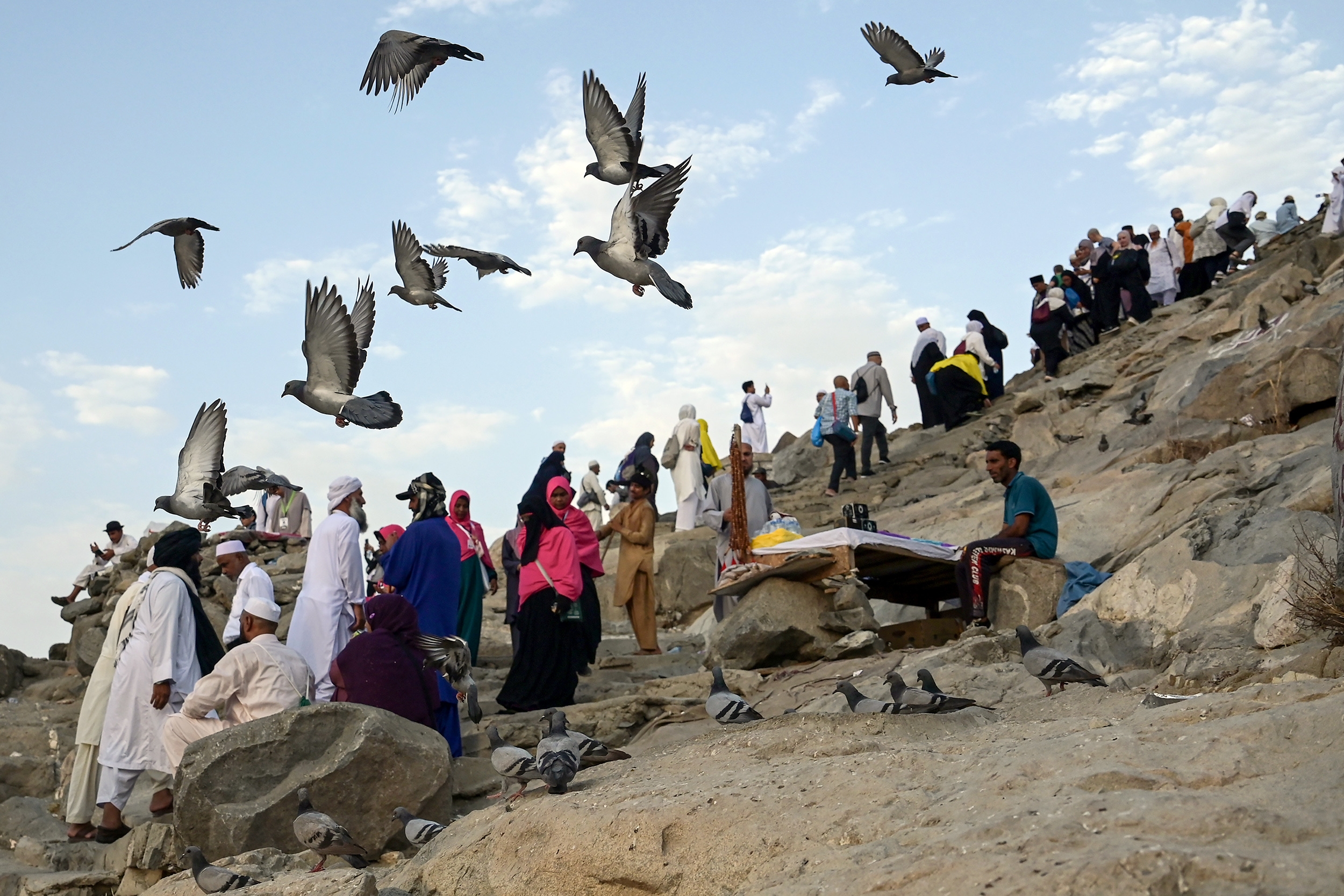 Bagaimana Cara Menumbuhkan Keimanan kepada Malaikat bagi Generasi Muda di Era Modern Ini?