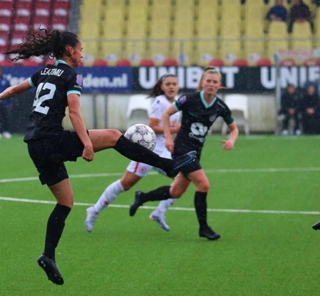 Noa Leatomu dan Estella Loupatty Terkendala Cuaca Panas Jakarta