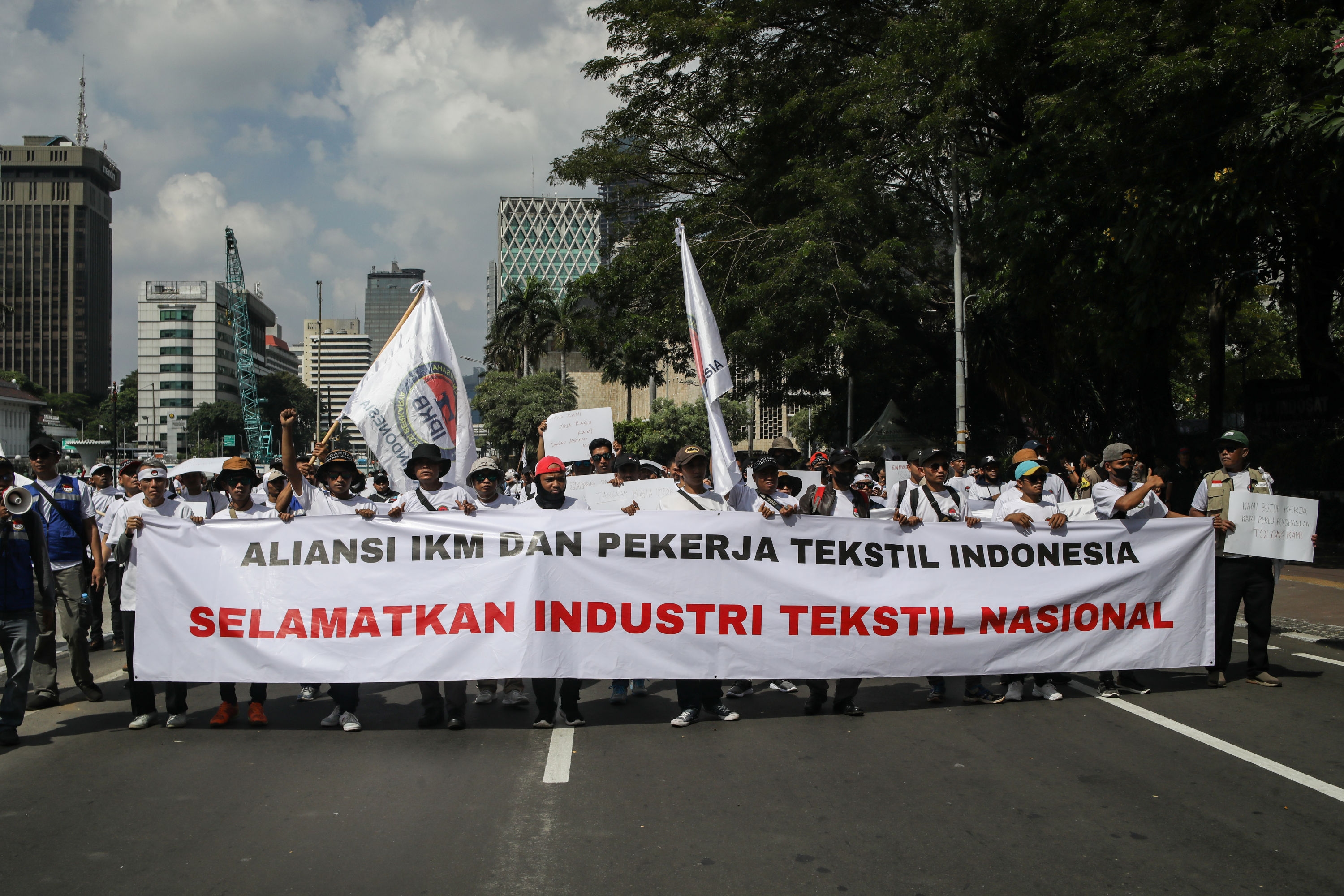 Gelombang PHK di Industri Tekstil, Komisi IX Ingatkan Nasib Karyawan