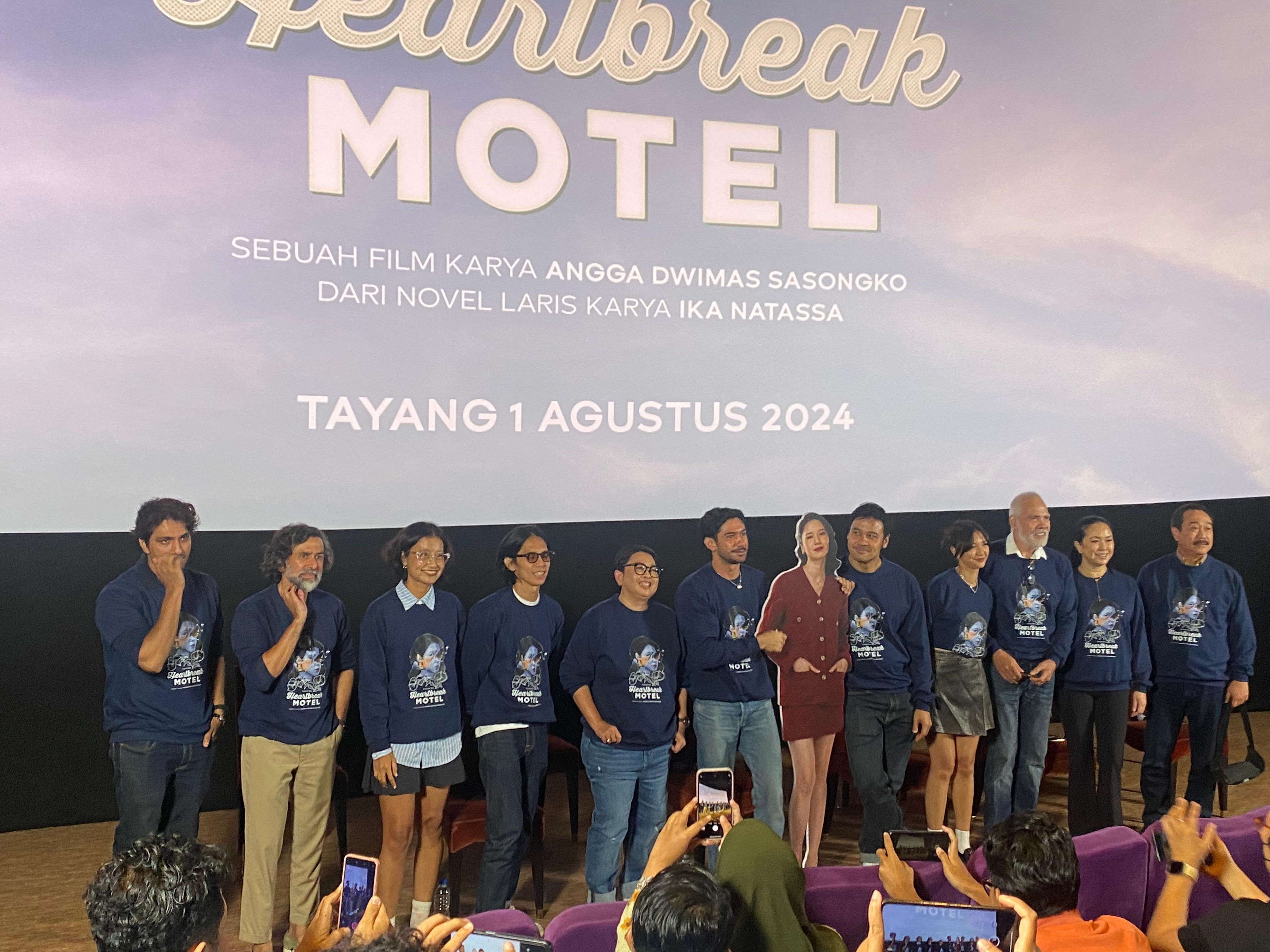 Heartbreak Motel Tayang 1 Agustus, Reza Rahadian: Film Adaptasi Terbaik