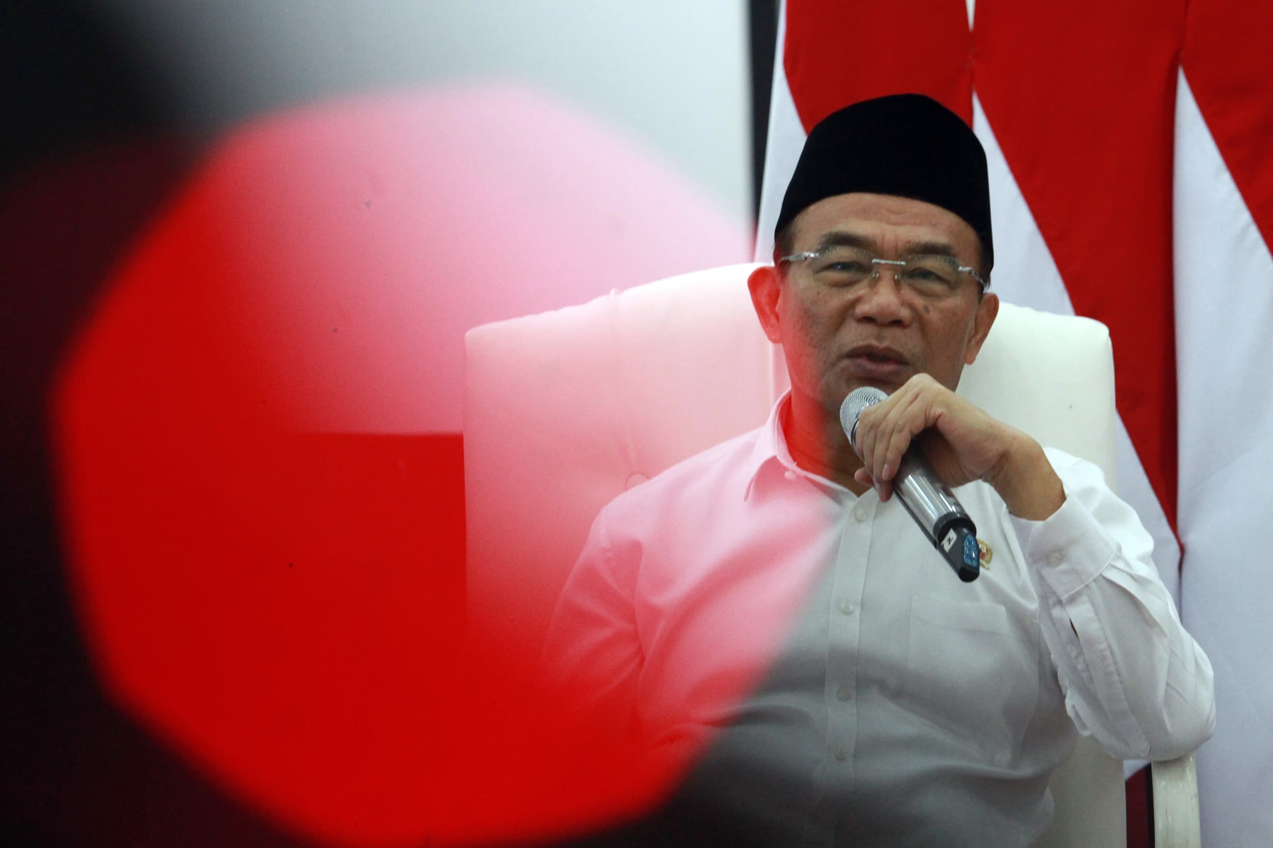 Menko PMK Muhadjir: Hamzah Haz Sosok Politisi yang Alim dan Bersih