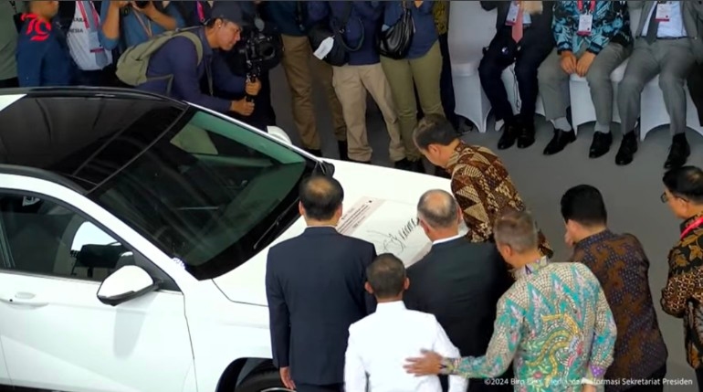 Jokowi Tanda Tangani Kona Electric, Mobil Listrik Terbaru Pakai Baterai Buatan Lokal