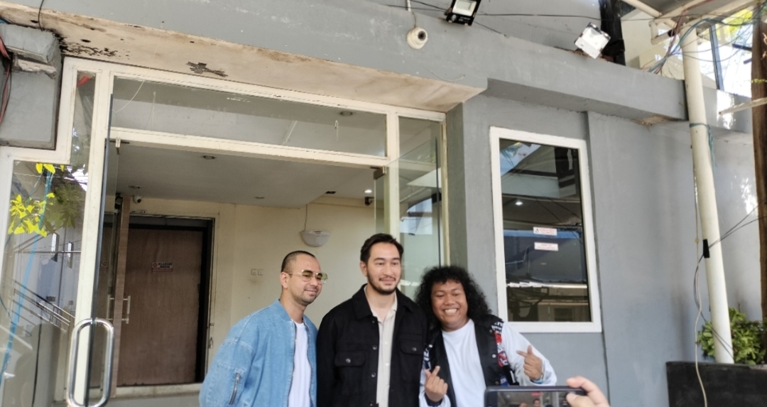 Dinilai Tak Setara, Marshel Widianto Santai Jadi Pasangan Ahmad Riza Patria