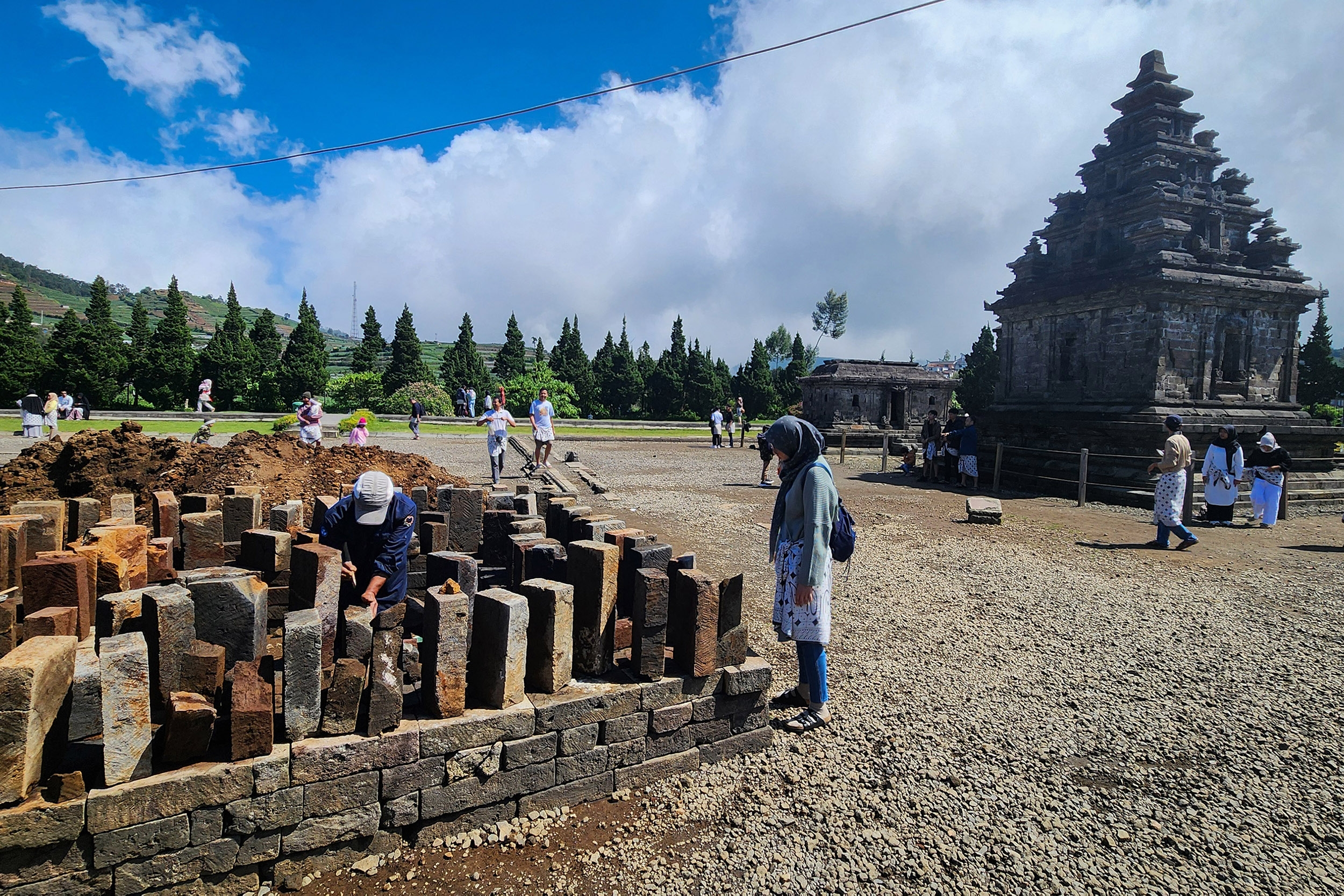 Bagaimana Melestarikan Kearifan Lokal di Tengah Arus Modernisasi dan Globalisasi?