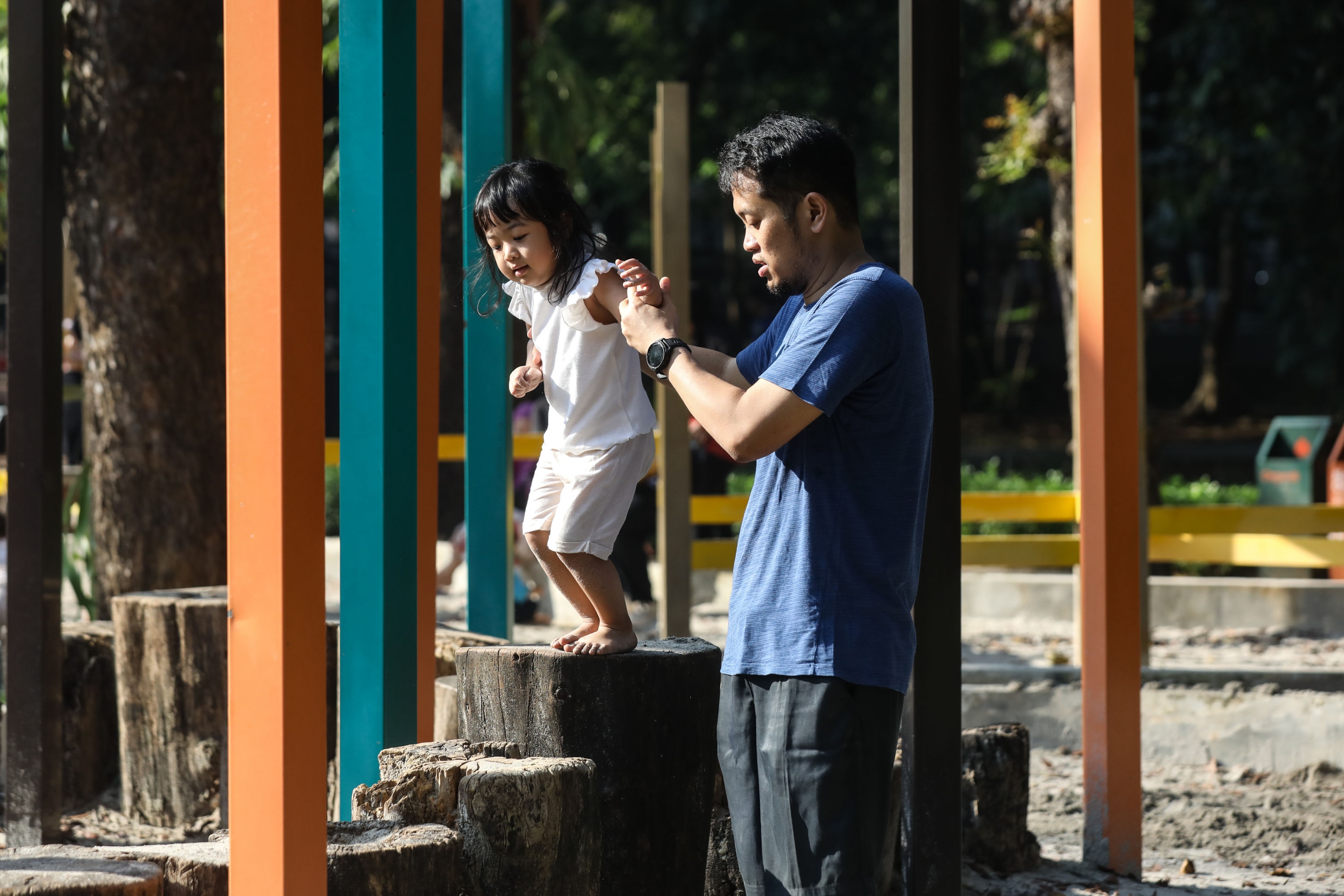 8 Kebenaran Pahit tentang Parenting yang Sering Diabaikan