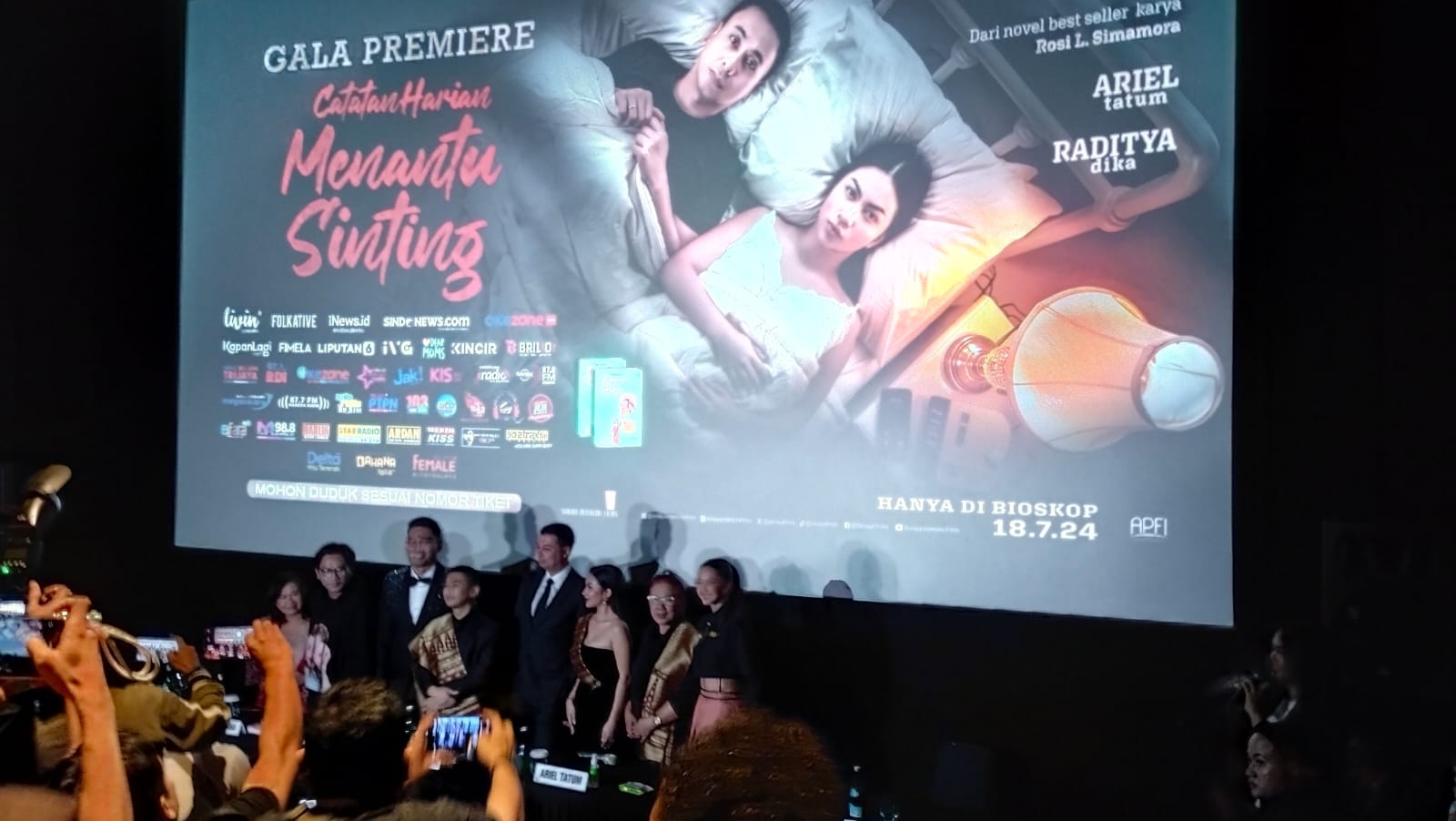 Main di Film Catatan Harian Menantu Sinting, Raditya Dika Ngakak Terus