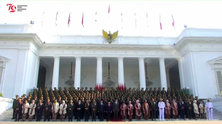 Jokowi Lantik 906 Perwira TNI Polri: Siapkan Diri untuk Mengabdi pada Bangsa dan Negara