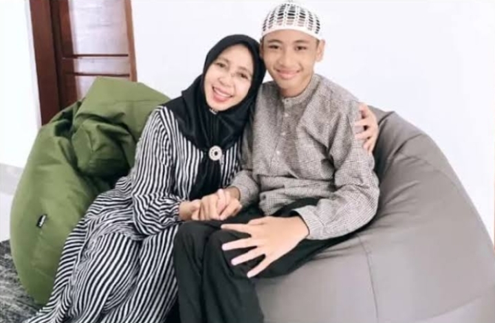 Ibunda Naja Hafiz Quran Meninggal Dunia, Apa Pentingnya Memiliki Anak Saleh saat Orang Tua Wafat?