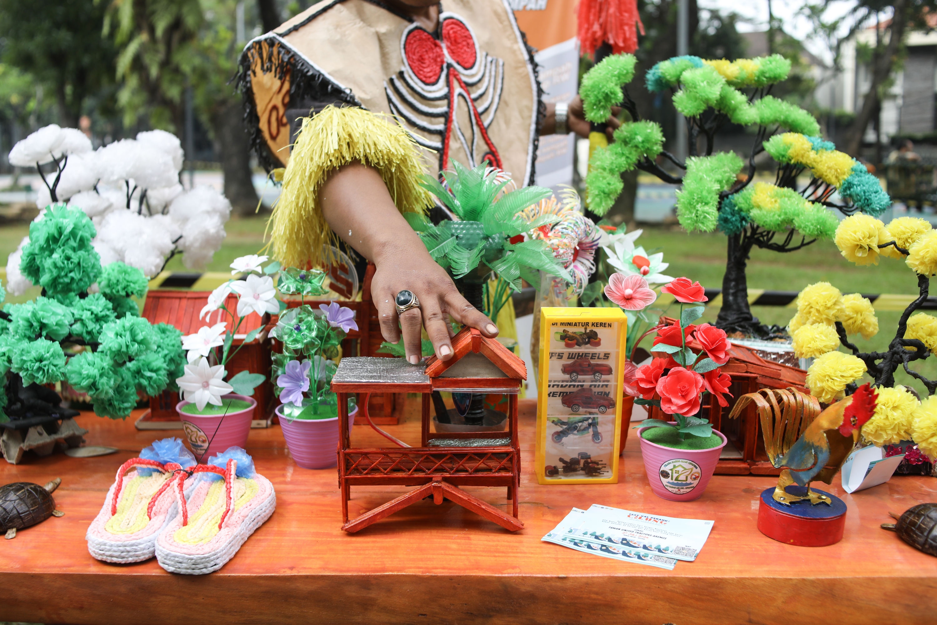 Bagaimana Peluang Usaha Kerajinan dari Bahan Limbah yang Berbentuk Bangun Datar?