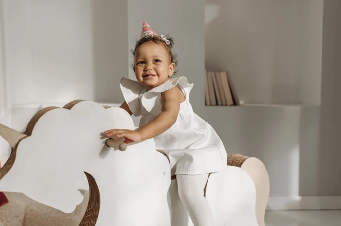 Cara Bermain Kuda-kudaan dengan Aman untuk Anak-anak